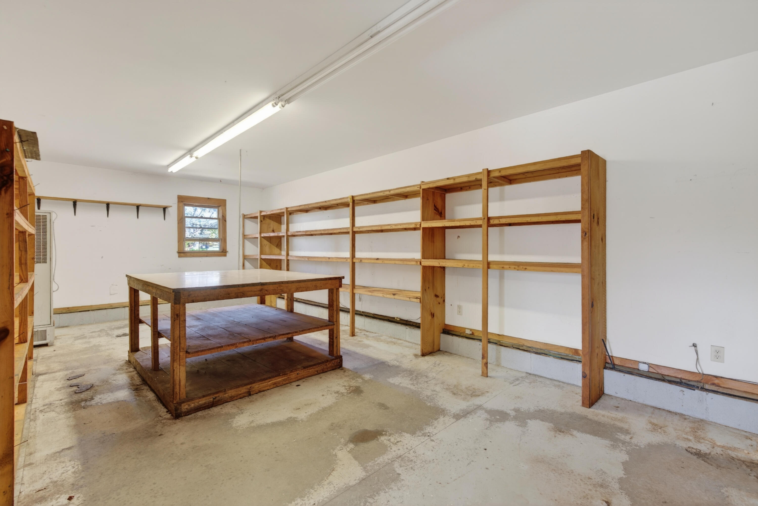 133 Gardiner Road Wiscasset ME 04578