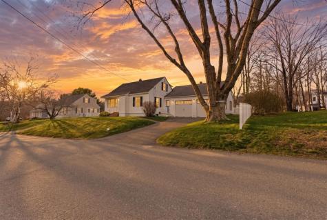 15 Grover Road Cape Elizabeth ME 04107