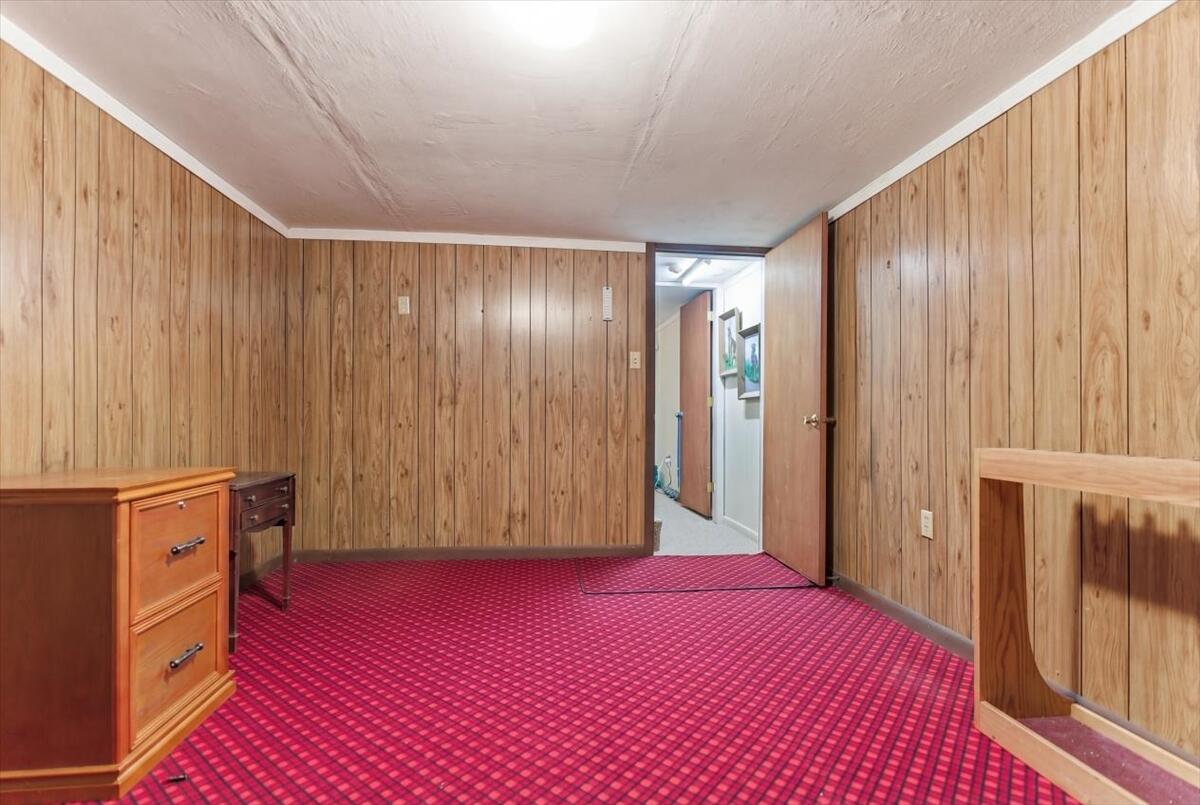 15 Grover Road Cape Elizabeth ME 04107