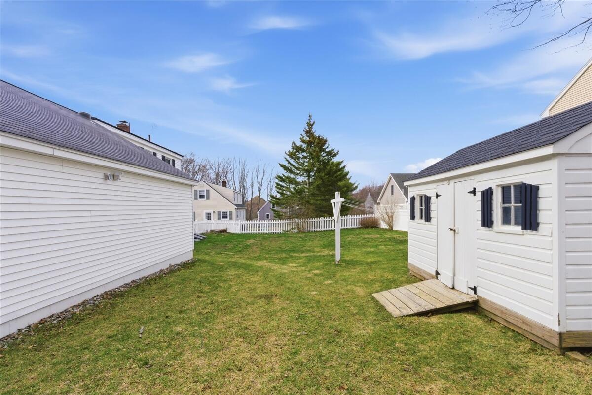 15 Grover Road Cape Elizabeth ME 04107