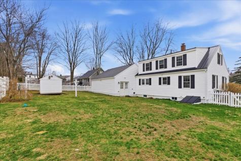 15 Grover Road Cape Elizabeth ME 04107