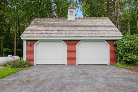 2 Flintlock Lane Falmouth ME 04105
