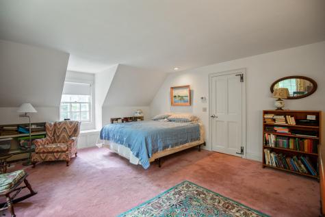2 Flintlock Lane Falmouth ME 04105