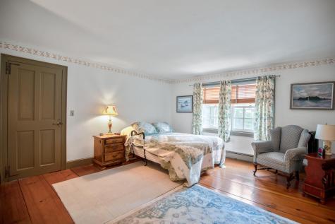 2 Flintlock Lane Falmouth ME 04105