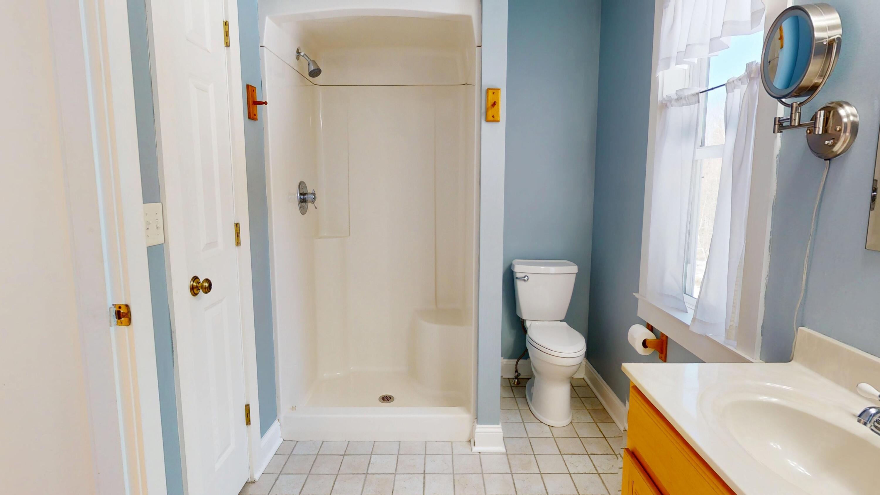 18 Jillian Way Glenburn ME 04401