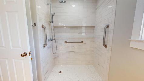 18 Jillian Way Glenburn ME 04401