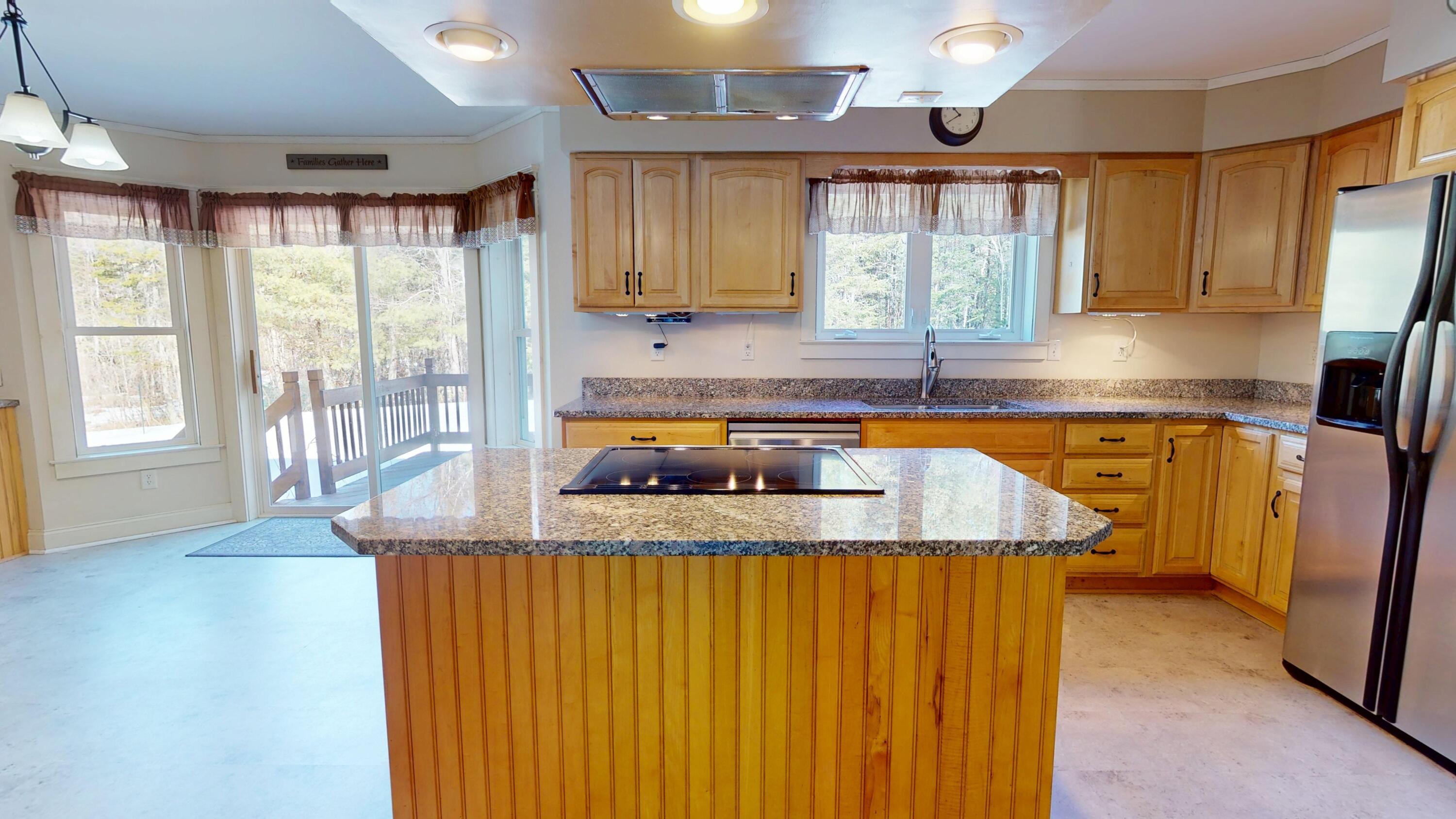 18 Jillian Way Glenburn ME 04401