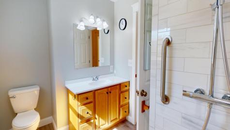 18 Jillian Way Glenburn ME 04401