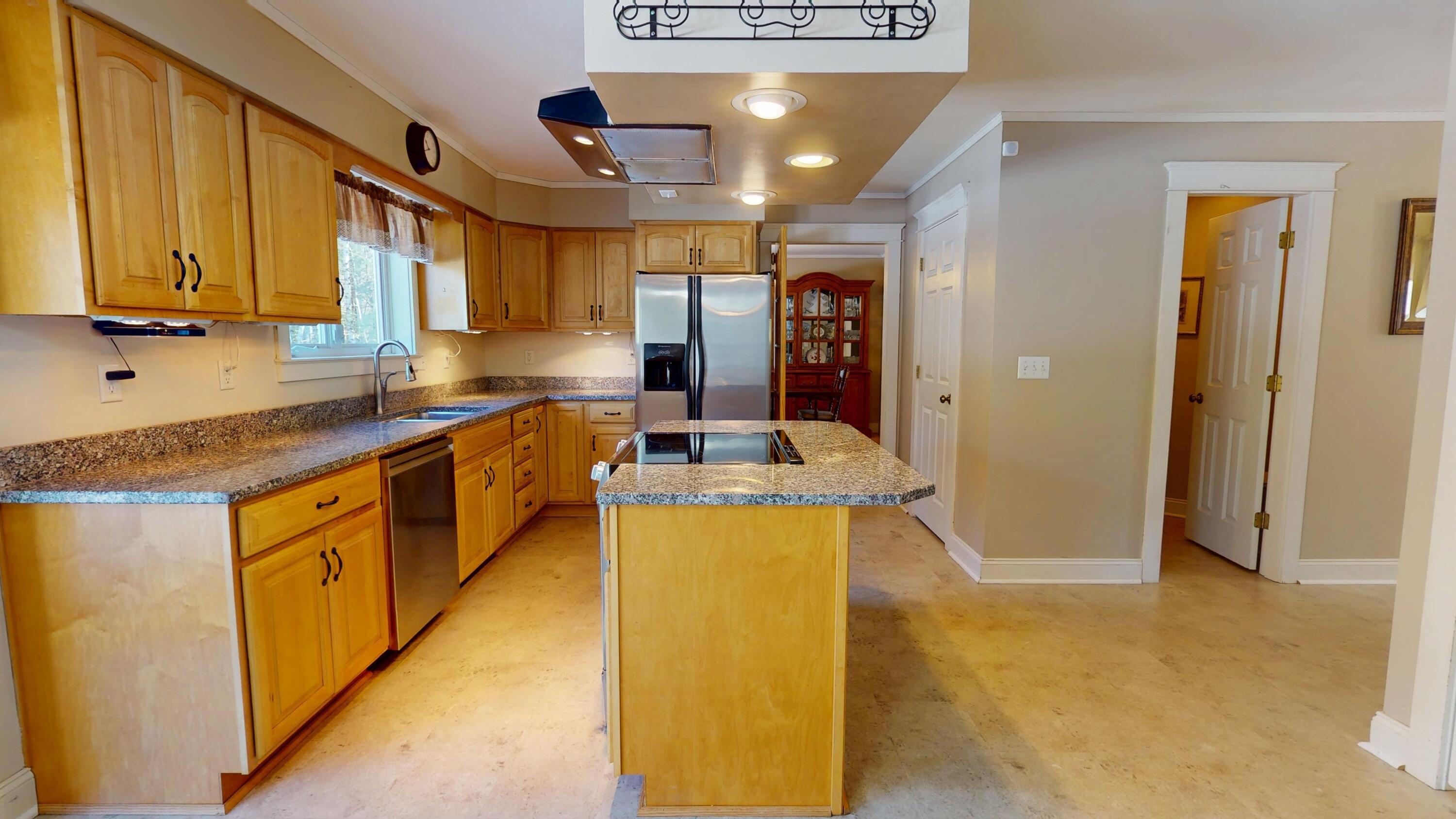 18 Jillian Way Glenburn ME 04401