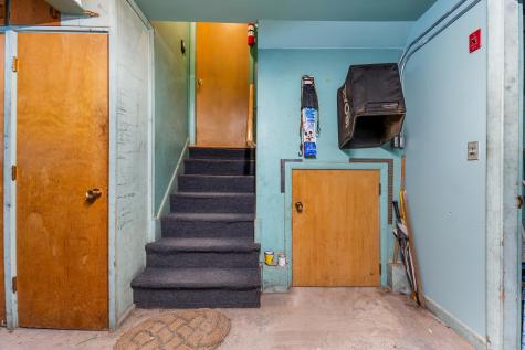 53 Hampton Avenue Auburn ME 04210