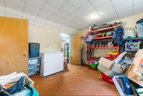 53 Hampton Avenue Auburn ME 04210