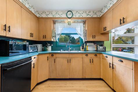 53 Hampton Avenue Auburn ME 04210