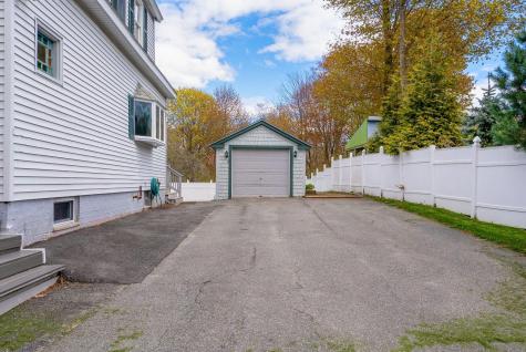 294 Mitchell Road Cape Elizabeth ME 04107