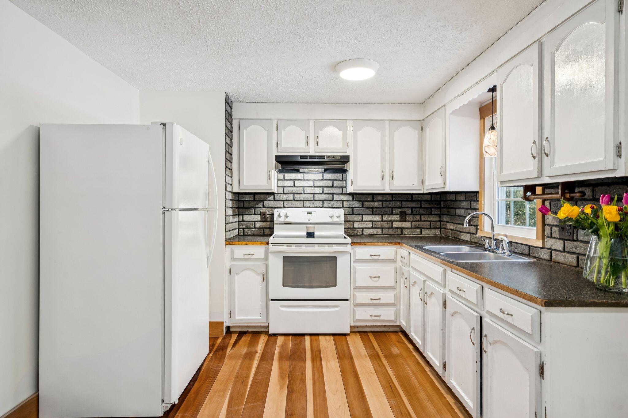 24 Pine Meadow Drive North Berwick ME 03906