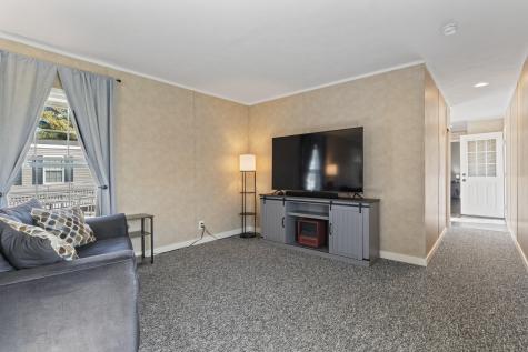 42 Oxbow Drive Lewiston ME 04240