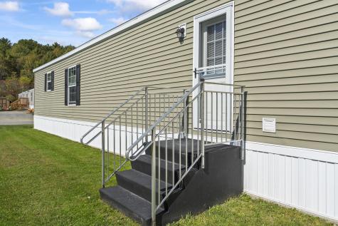 42 Oxbow Drive Lewiston ME 04240