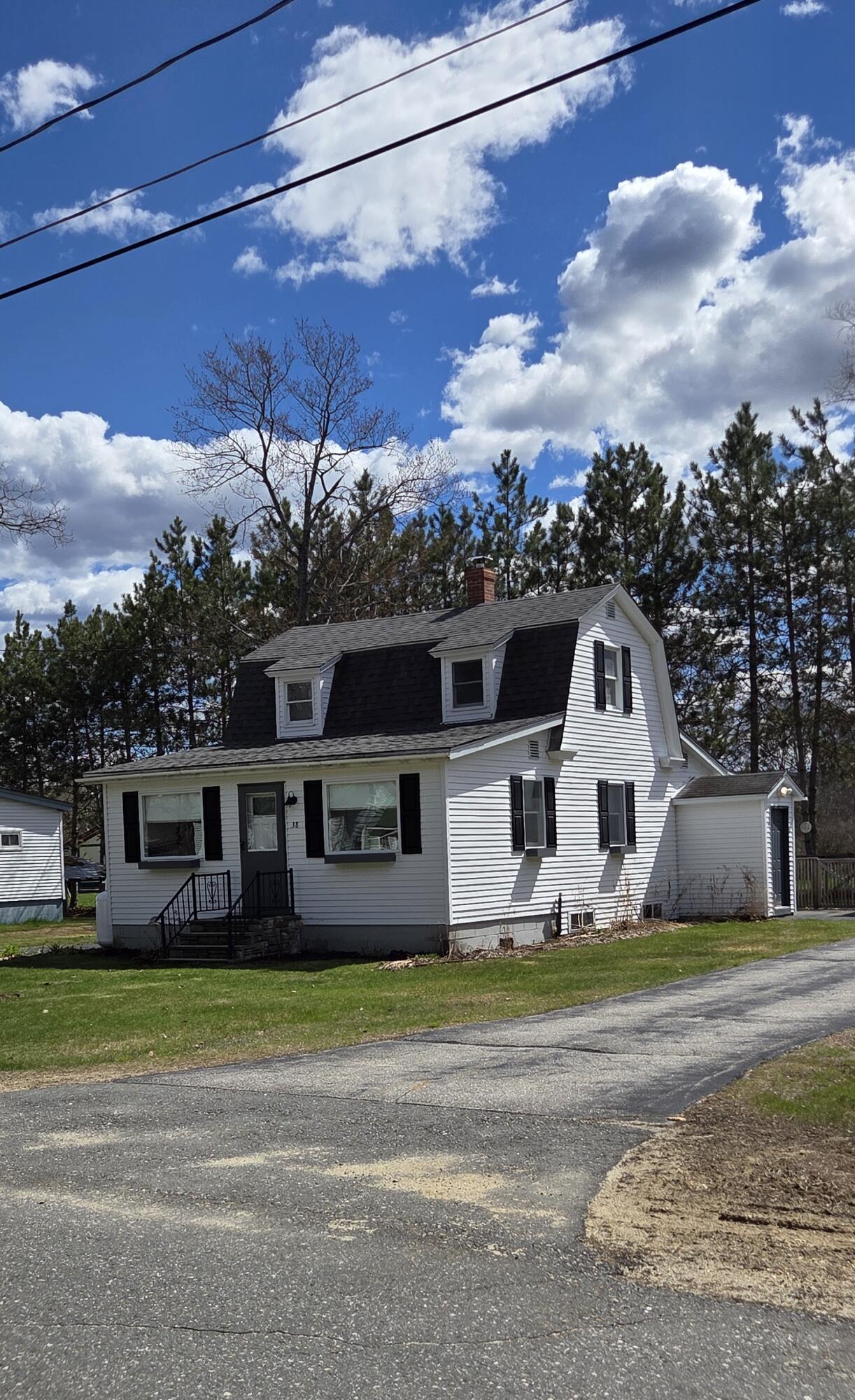 38 North Street Dixfield ME 04224