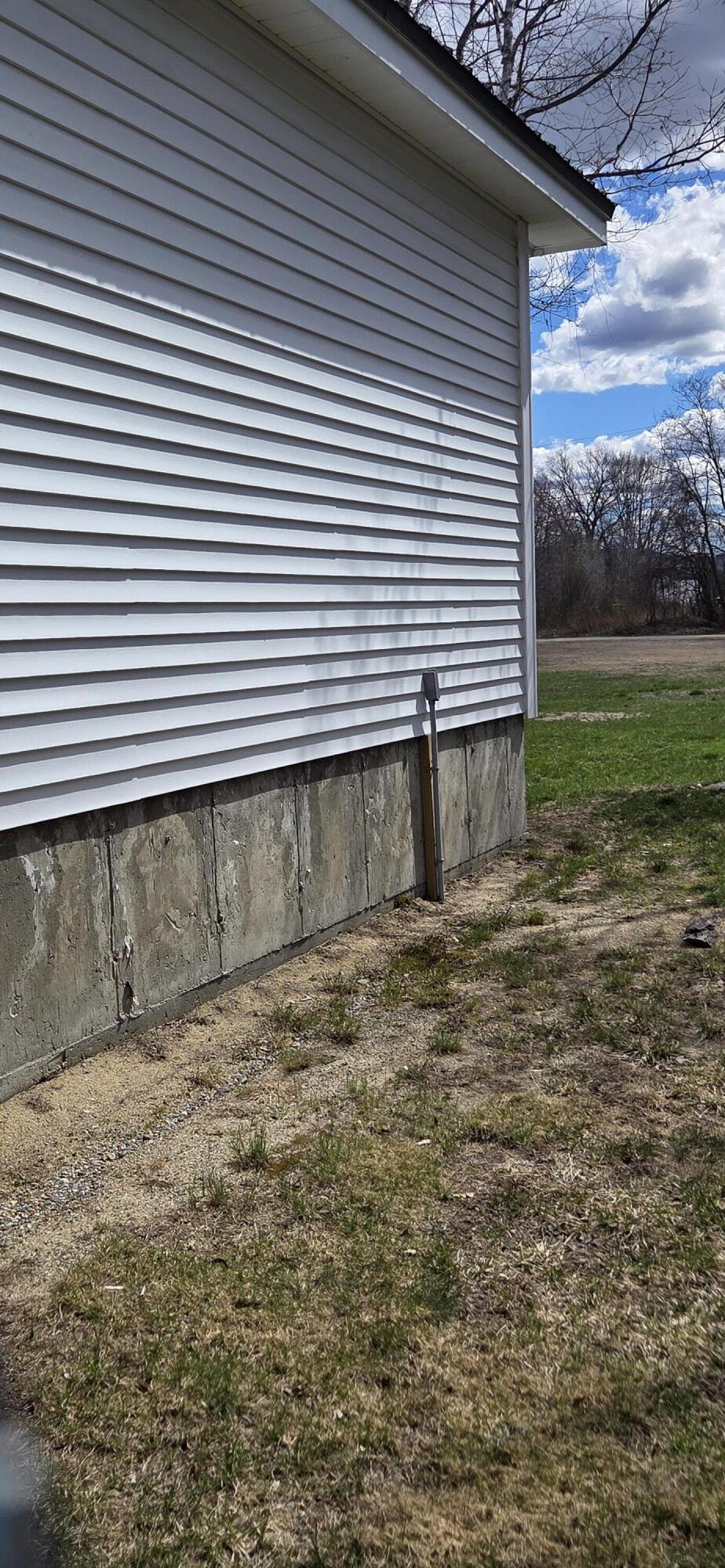 38 North Street Dixfield ME 04224