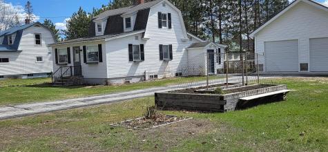 38 North Street Dixfield ME 04224