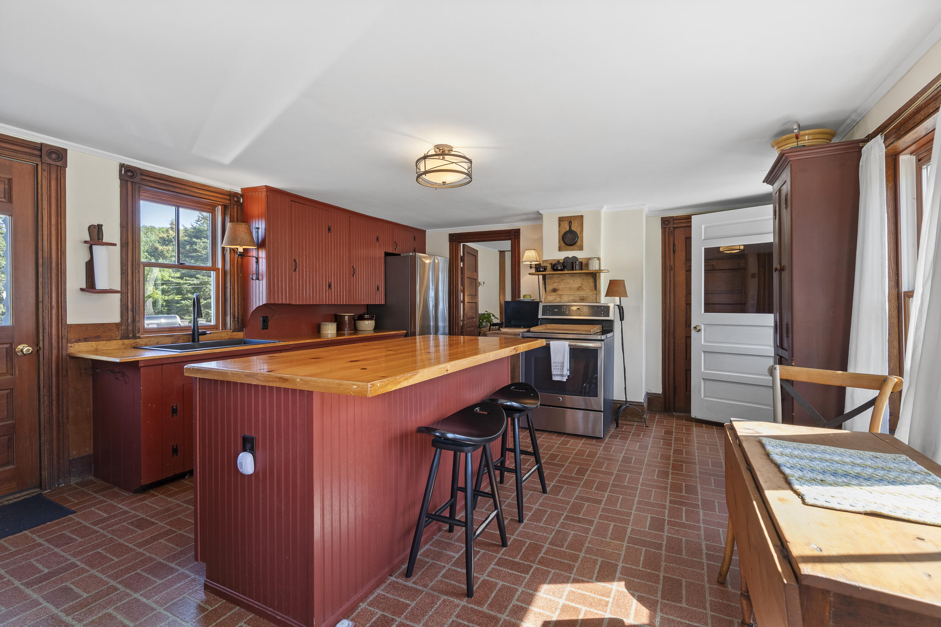 145 Huddle Road Bristol ME 04554