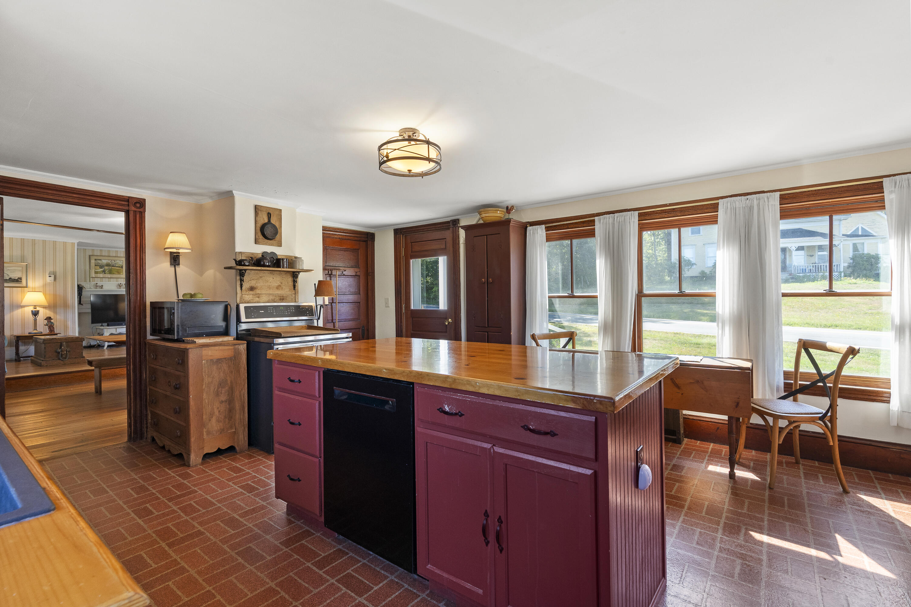 145 Huddle Road Bristol ME 04554