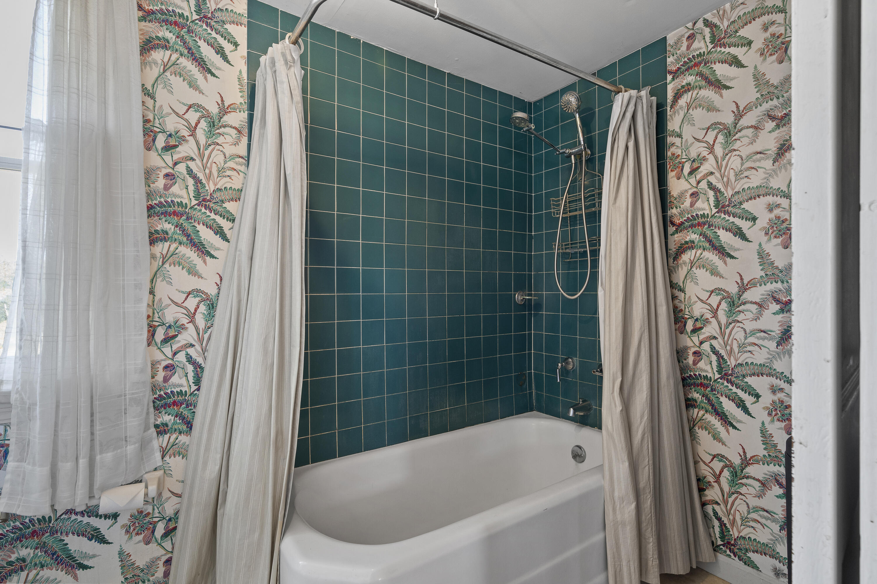 145 Huddle Road Bristol ME 04554