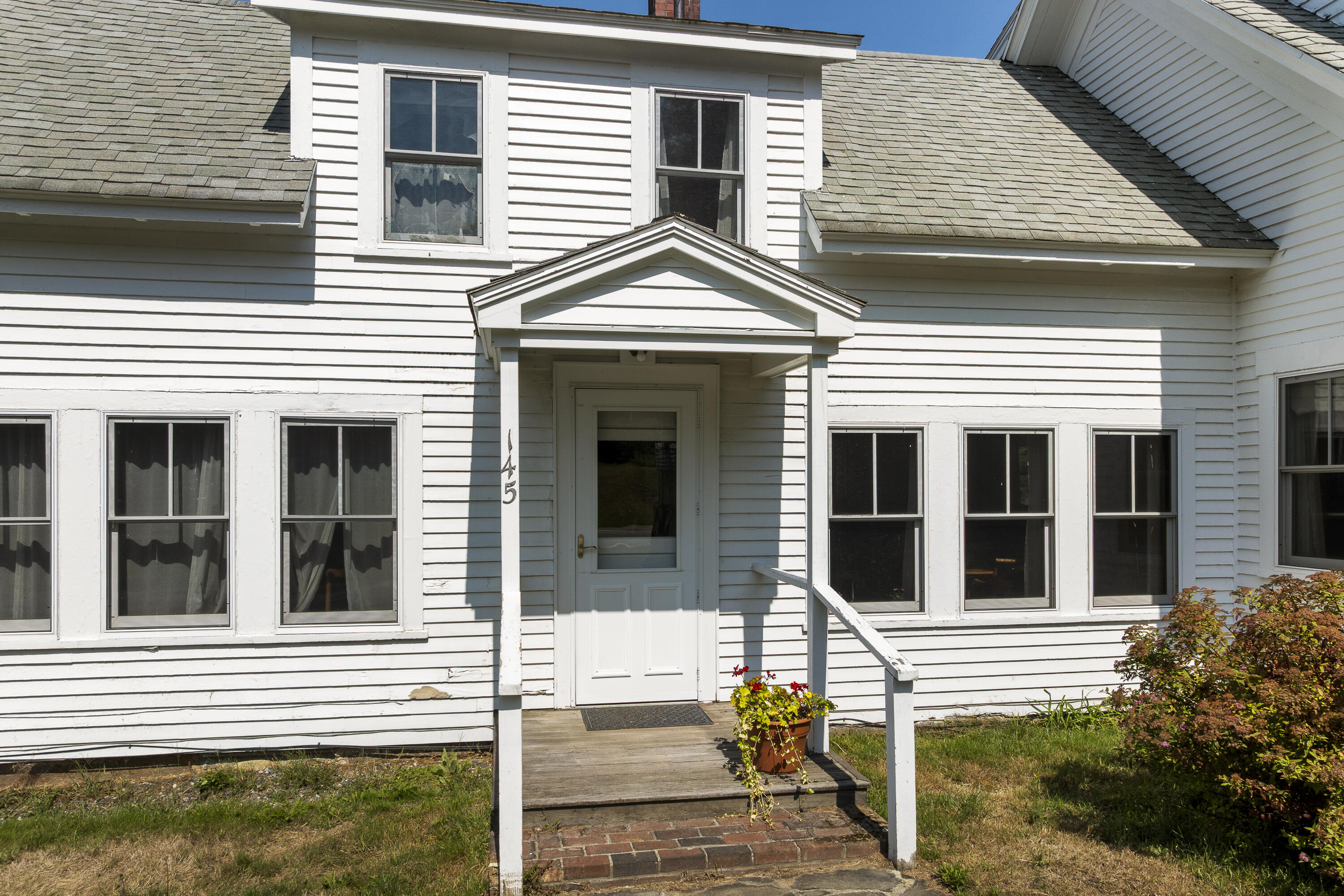 145 Huddle Road Bristol ME 04554