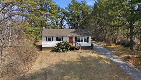 357 River Road Topsham ME 04086