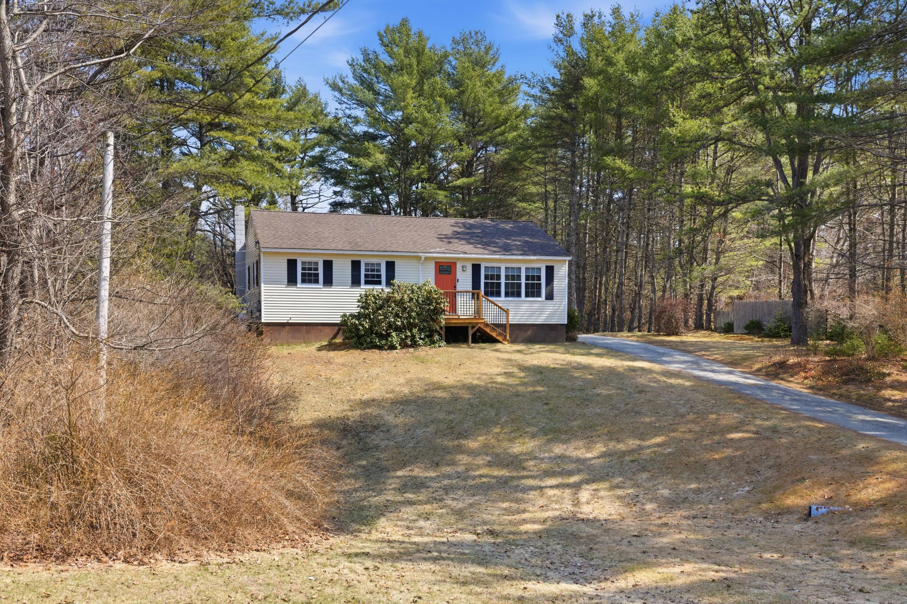 357 River Road Topsham ME 04086