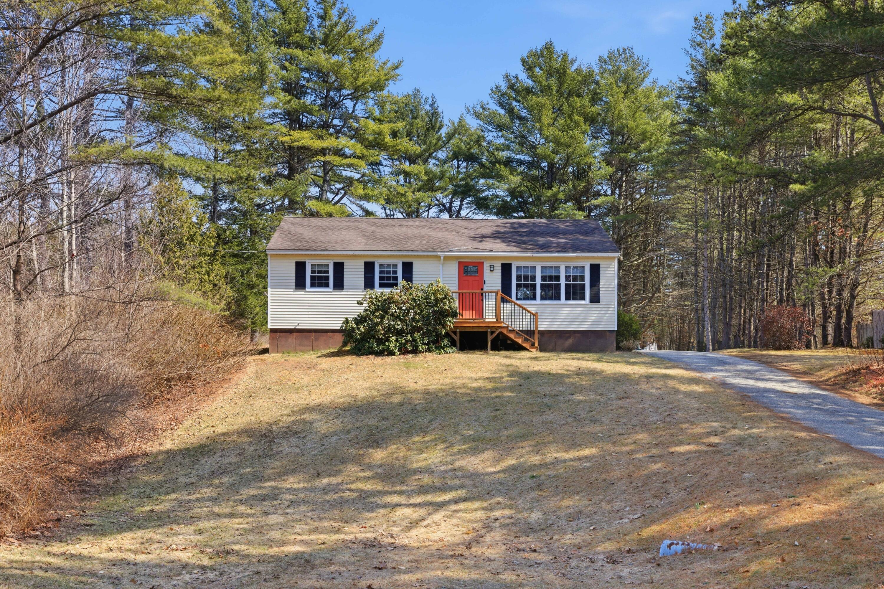 357 River Road Topsham ME 04086