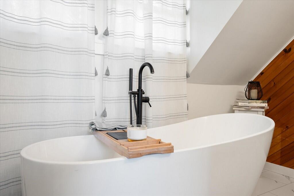 261 / 264 Woodland Avenue Old Town ME 04468