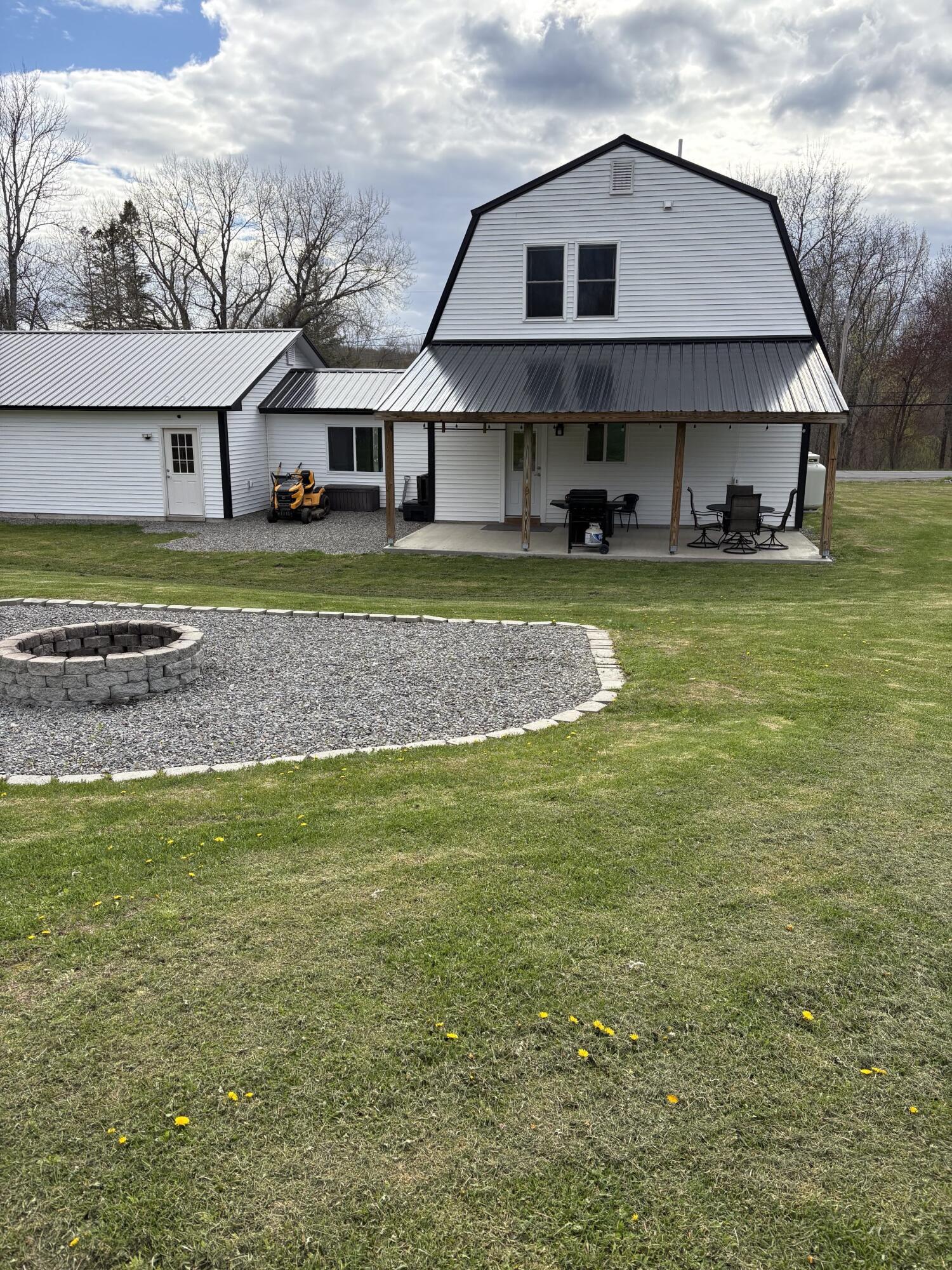 287 Hudson Road Glenburn ME 04401