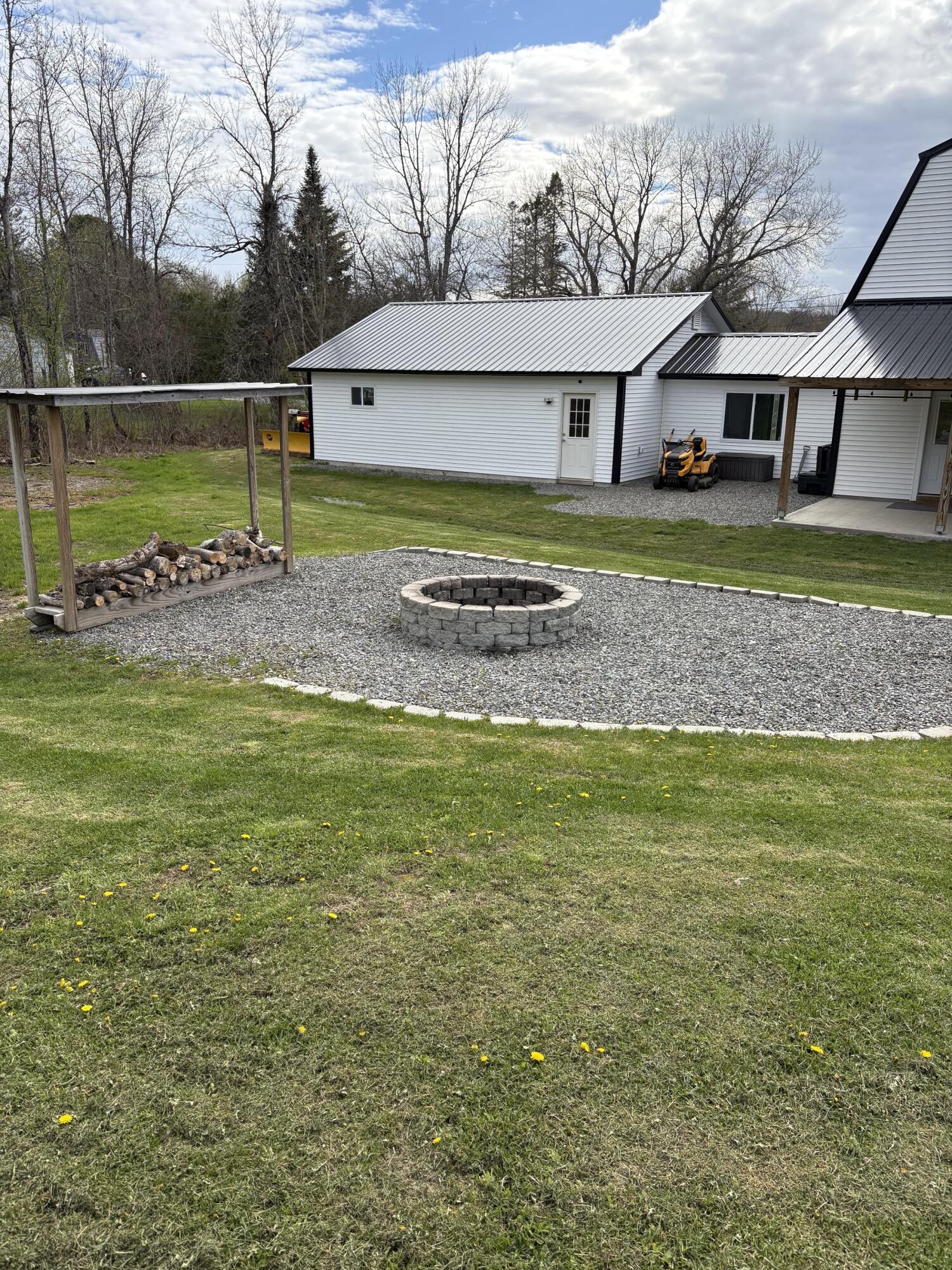 287 Hudson Road Glenburn ME 04401