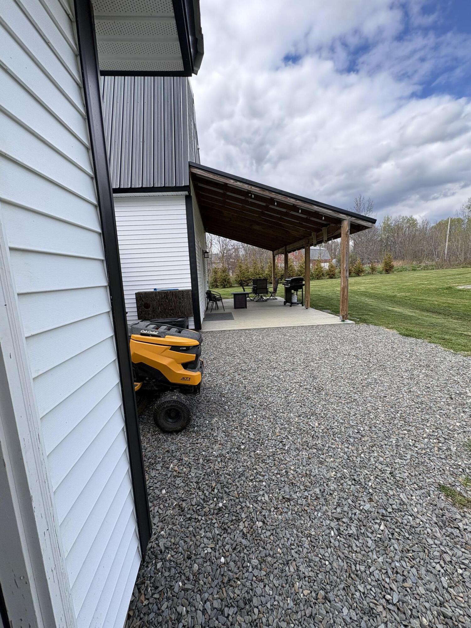 287 Hudson Road Glenburn ME 04401