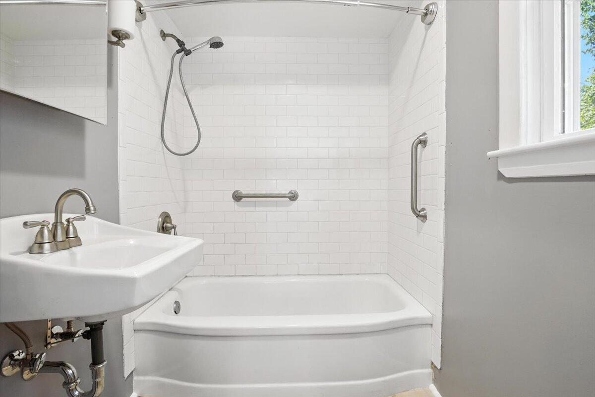 2053 Hotel Road Auburn ME 04210