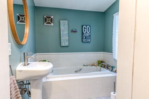 45 Scotland Bridge Road York ME 03909