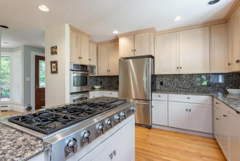 9 Hemlock Lane Falmouth ME 04105
