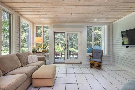 9 Hemlock Lane Falmouth ME 04105