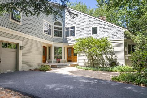 9 Hemlock Lane Falmouth ME 04105