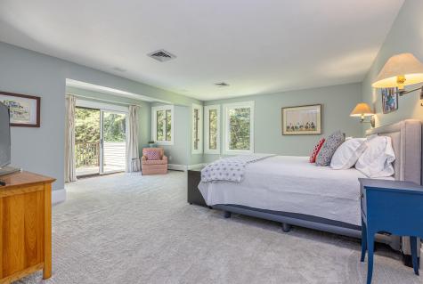 9 Hemlock Lane Falmouth ME 04105