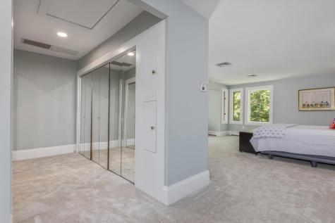 9 Hemlock Lane Falmouth ME 04105