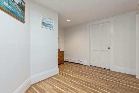 9 Hemlock Lane Falmouth ME 04105