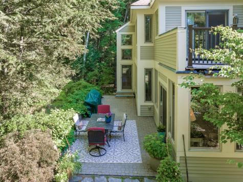 9 Hemlock Lane Falmouth ME 04105