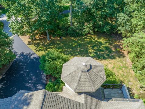 9 Hemlock Lane Falmouth ME 04105