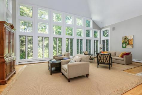 9 Hemlock Lane Falmouth ME 04105