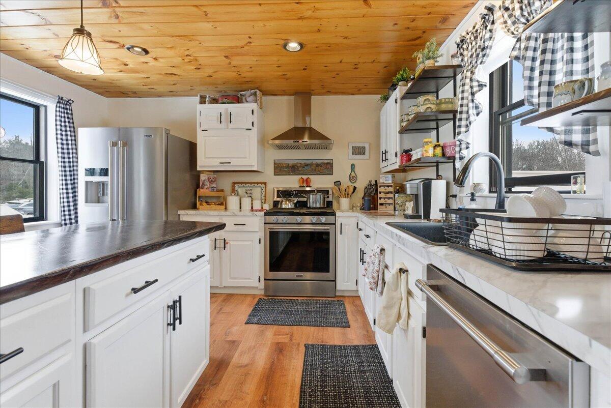 59 Vanner Road Washington ME 04574