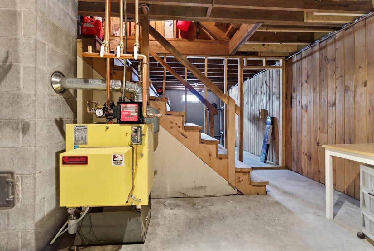 59 Vanner Road Washington ME 04574