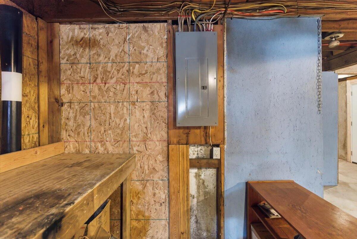 59 Vanner Road Washington ME 04574