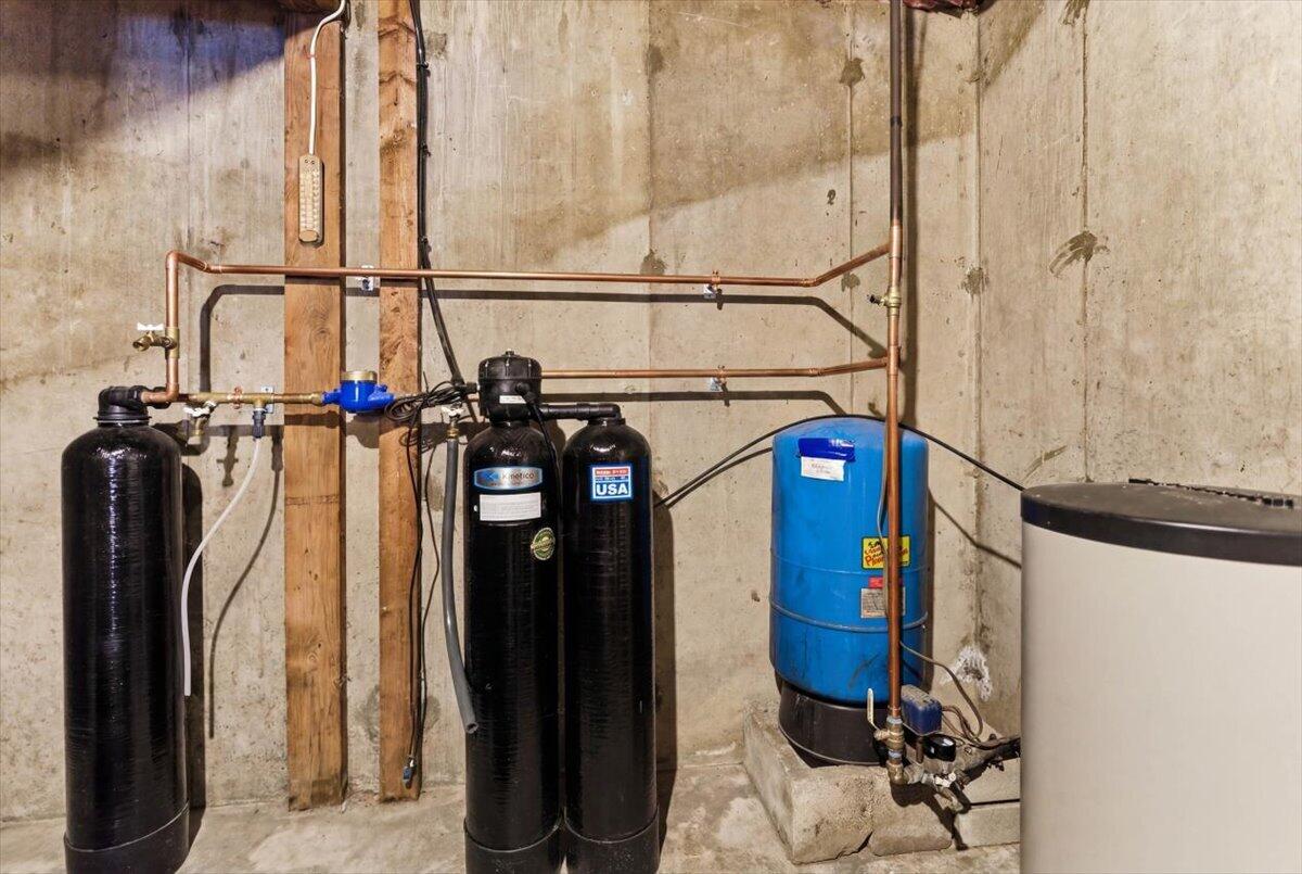 59 Vanner Road Washington ME 04574