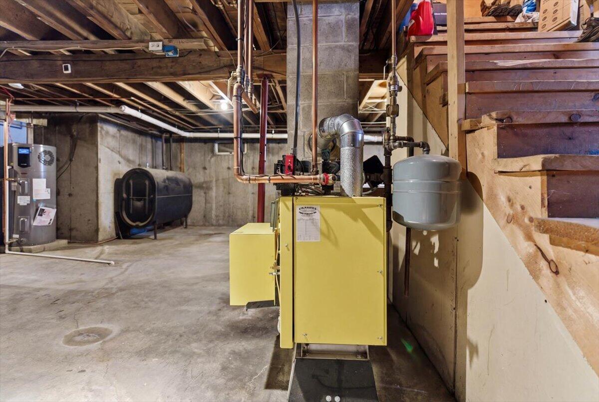 59 Vanner Road Washington ME 04574